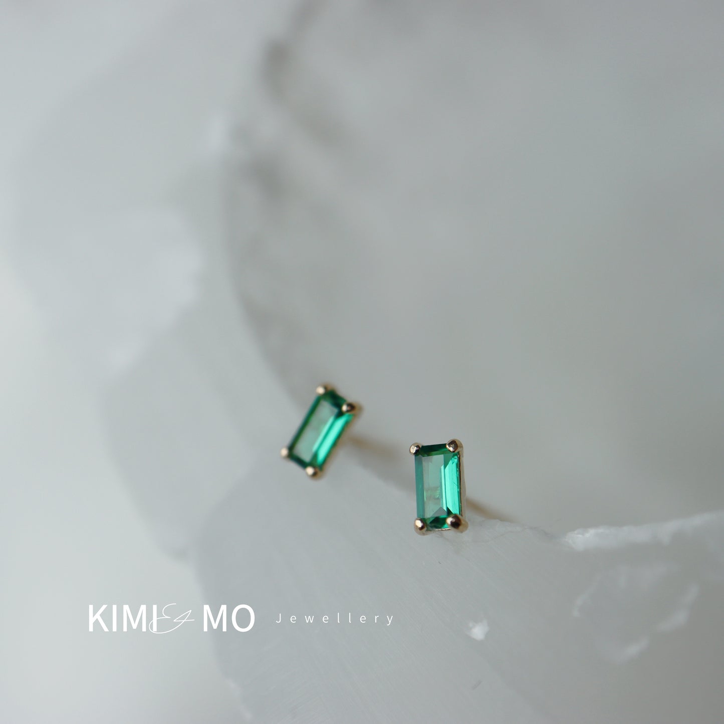 Boucle d'oreille à tige en diamant taille émeraude - Or Vermeil et argent sterling -**Collection Géométrique**