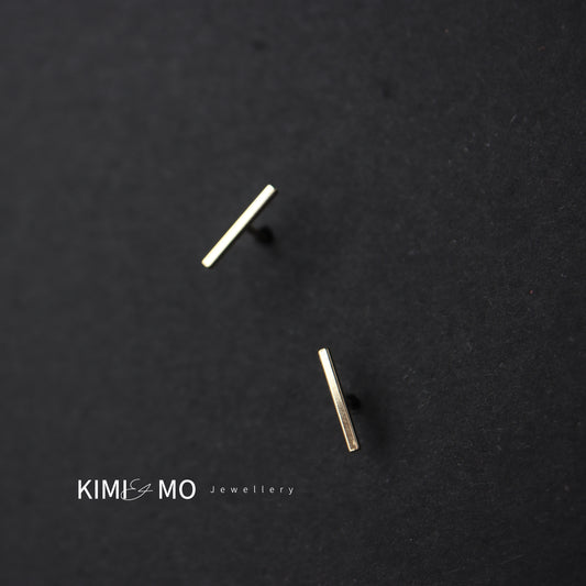 Pendientes Bar Stud - Oro Vermeil y Plata de Ley -**Colección Minimalista**