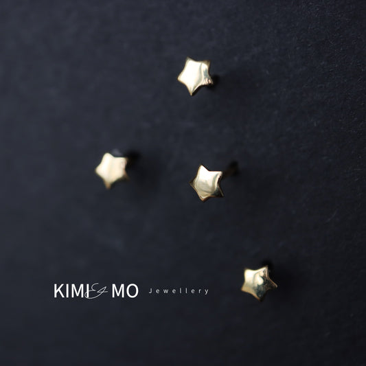 Tiny Star Stud - Oro macizo de 9K -**Colección Celestial**